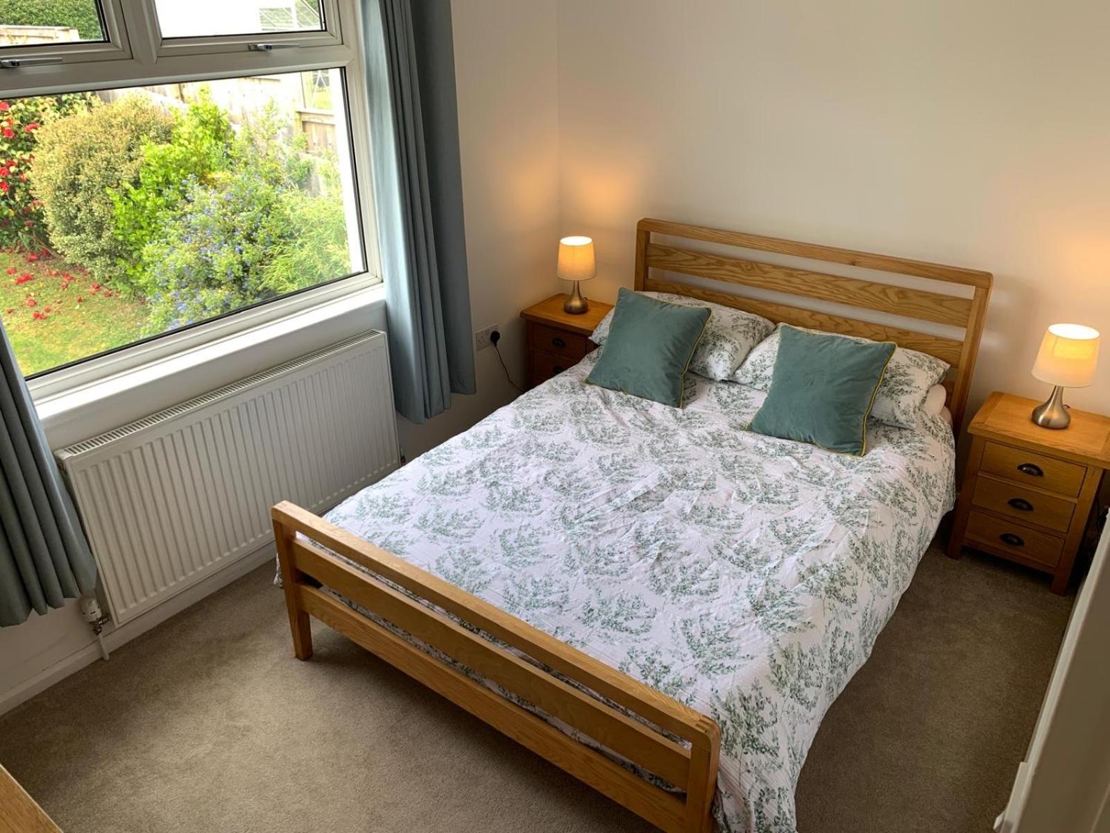Gower Getaway - Parking & Ensuite Суонси Экстерьер фото